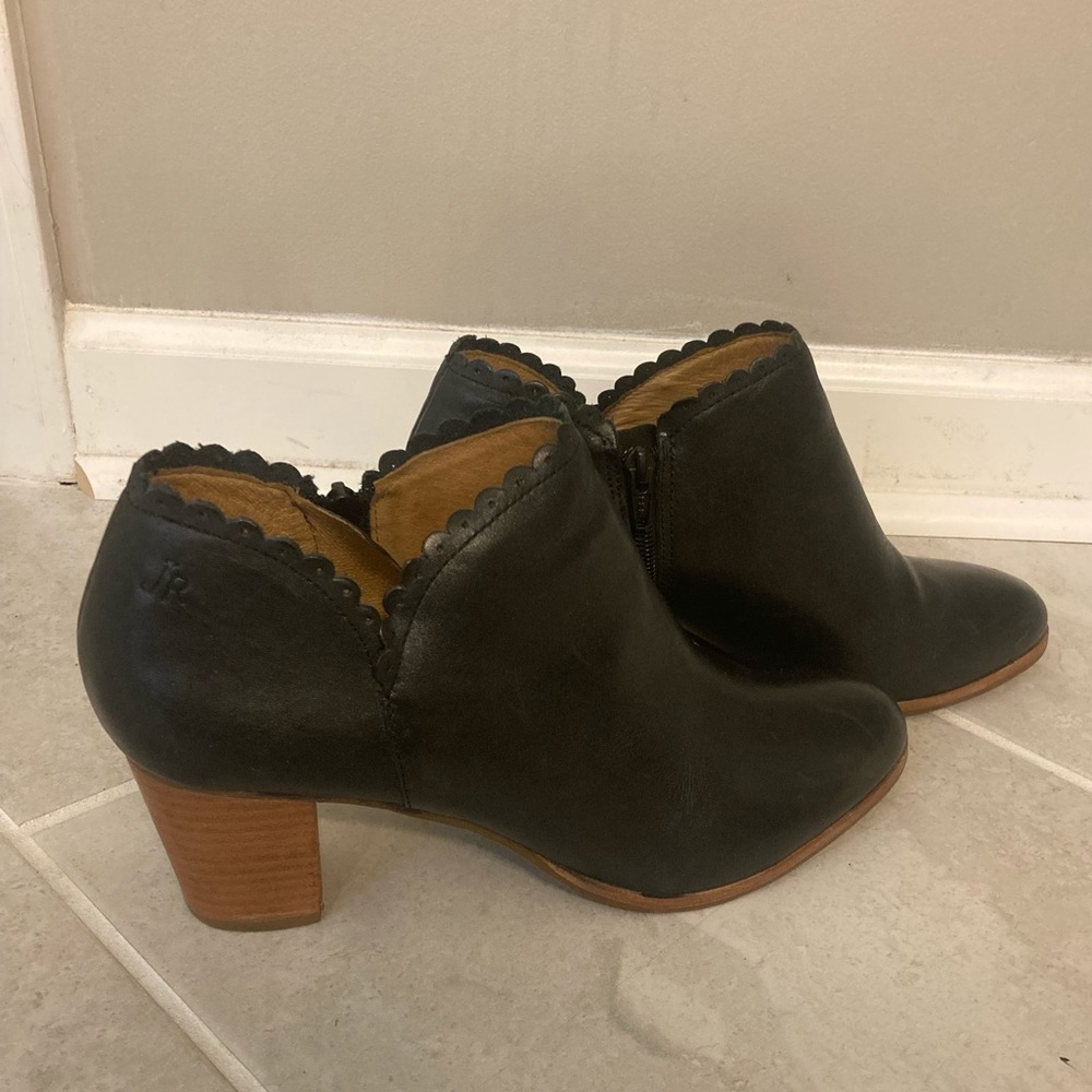 Black leather Jack Rogers Marianne